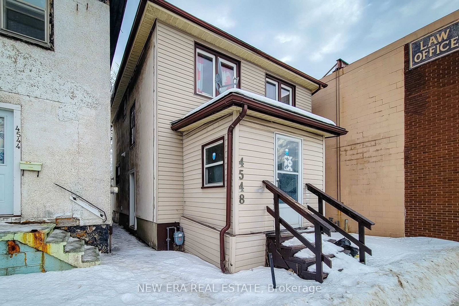 Listing Image 4