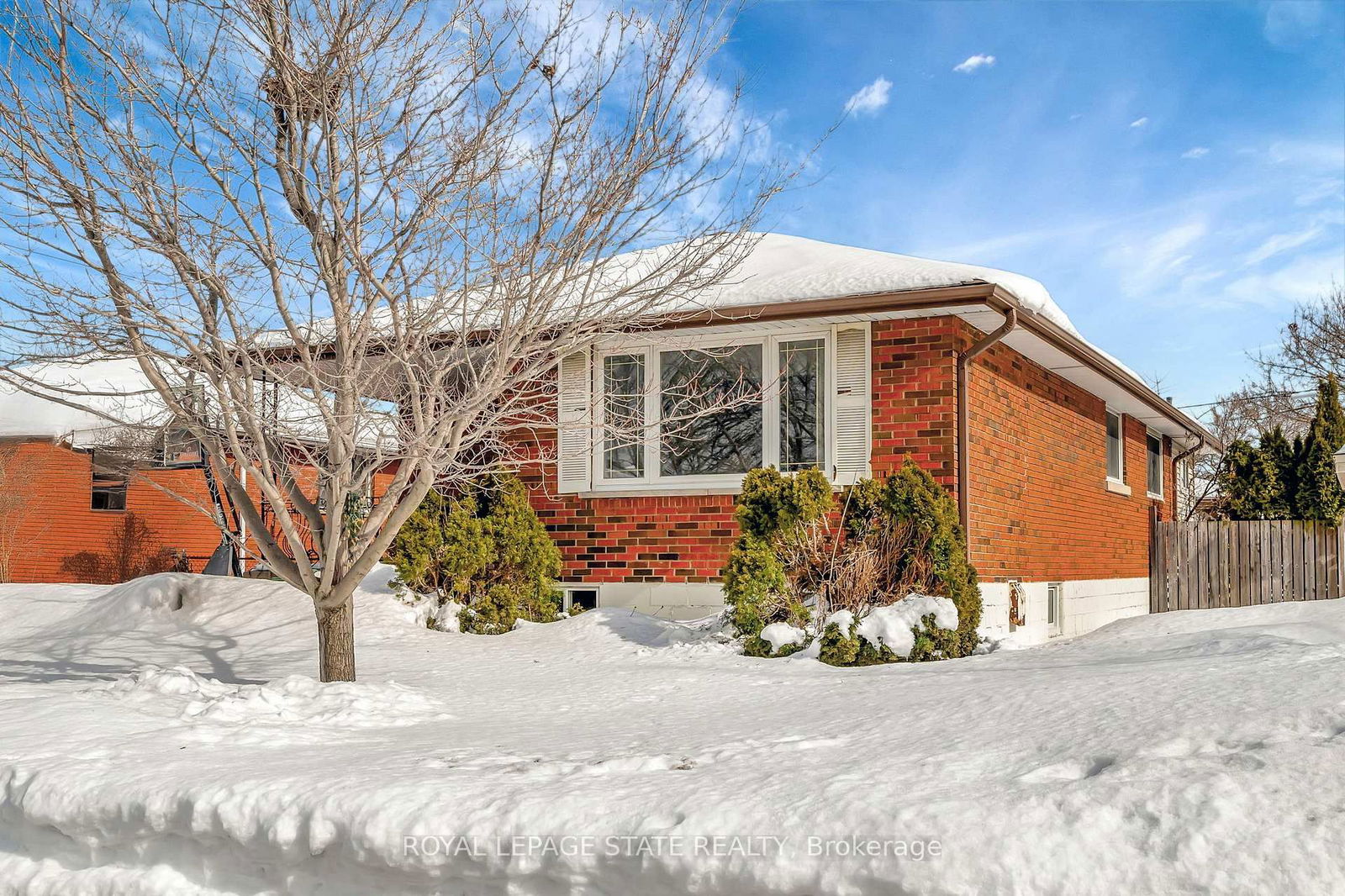 Detached House for sale at 119 David Avenue, Hamilton, Hill Park, L9A 3V4 - MLS: X11991318