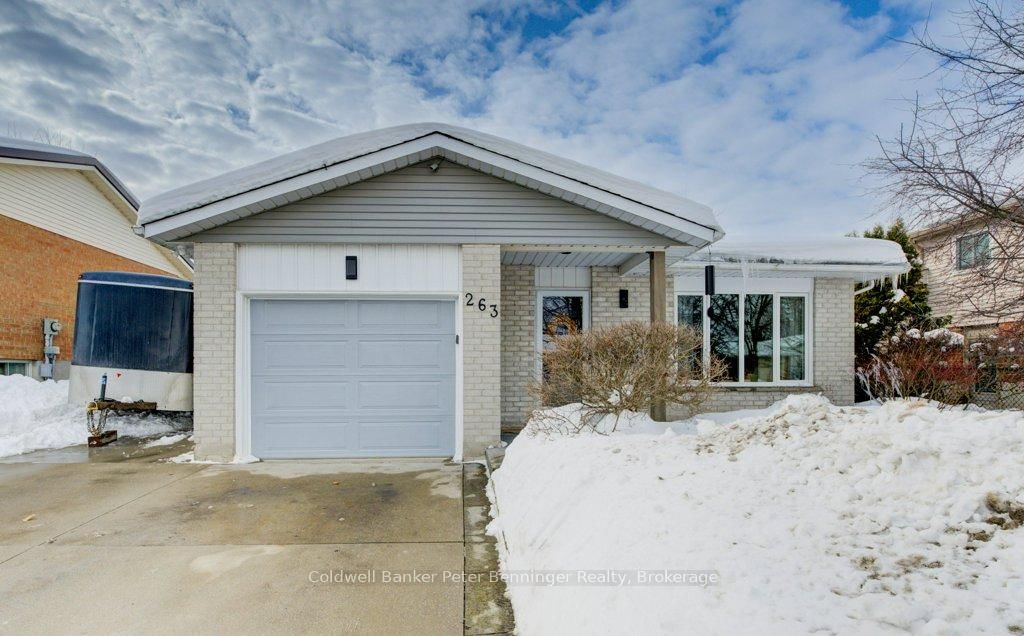 Detached House sold at 263 Canterbury Drive, Waterloo, N2K 3K4 - MLS: X11991656