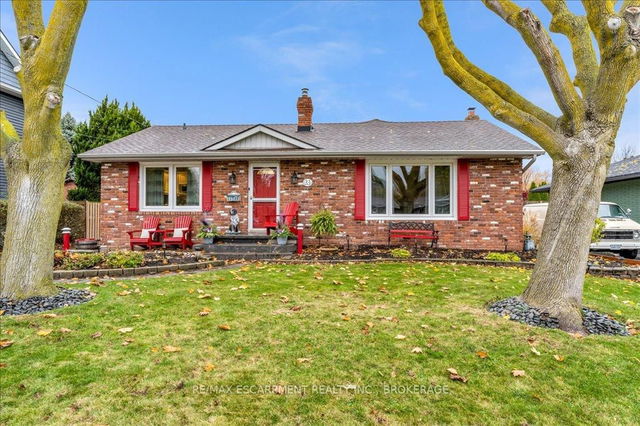 33 OLD ORCHARD Avenue