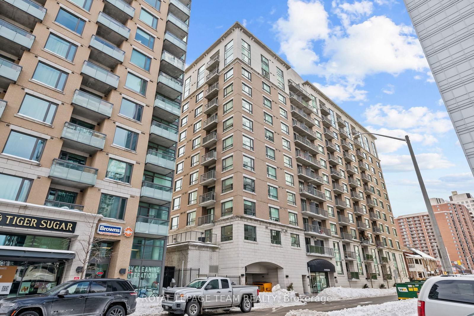 Condo for sale at 1205-200 Besserer Street, Lower Town - Sandy Hill, 4003 - Sandy Hill, K1N 0A7 - MLS: X11991993