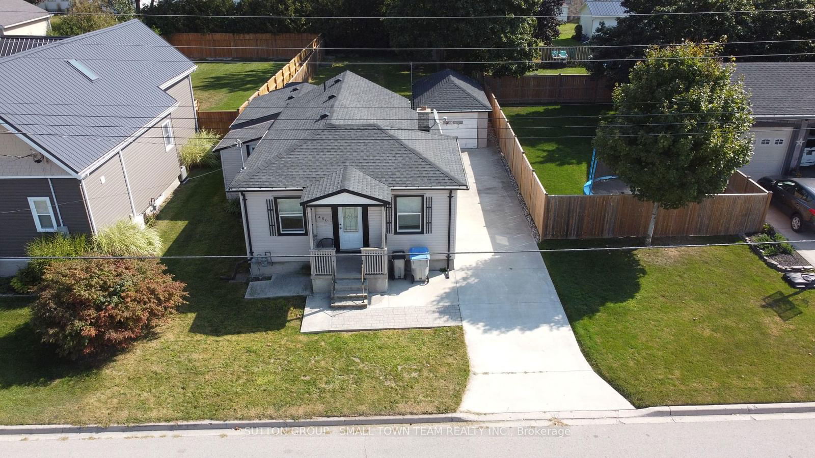 Building at 456 Andrew Street, South Huron, Exeter