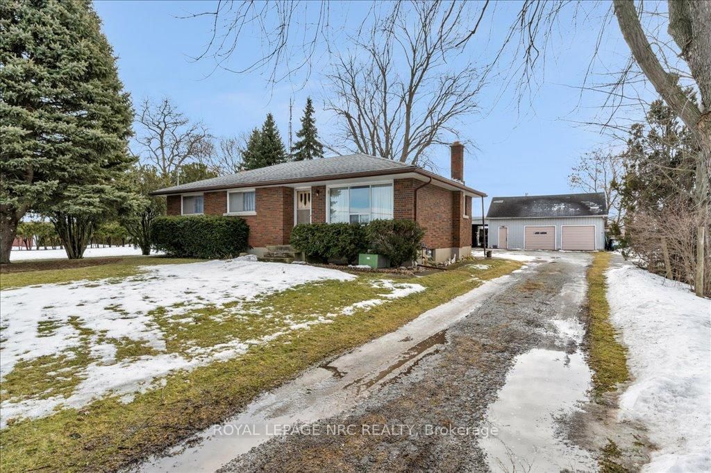 Detached House sold at 1740 Third Avenue, St. Catharines, Rural Fourth, L2R 6P9 - MLS: X11992359