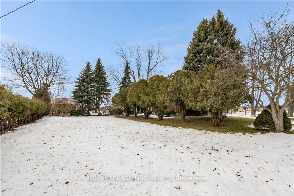 Detached House sold at 1740 Third Avenue, St. Catharines, Rural Fourth, L2R 6P9 - MLS: X11992359