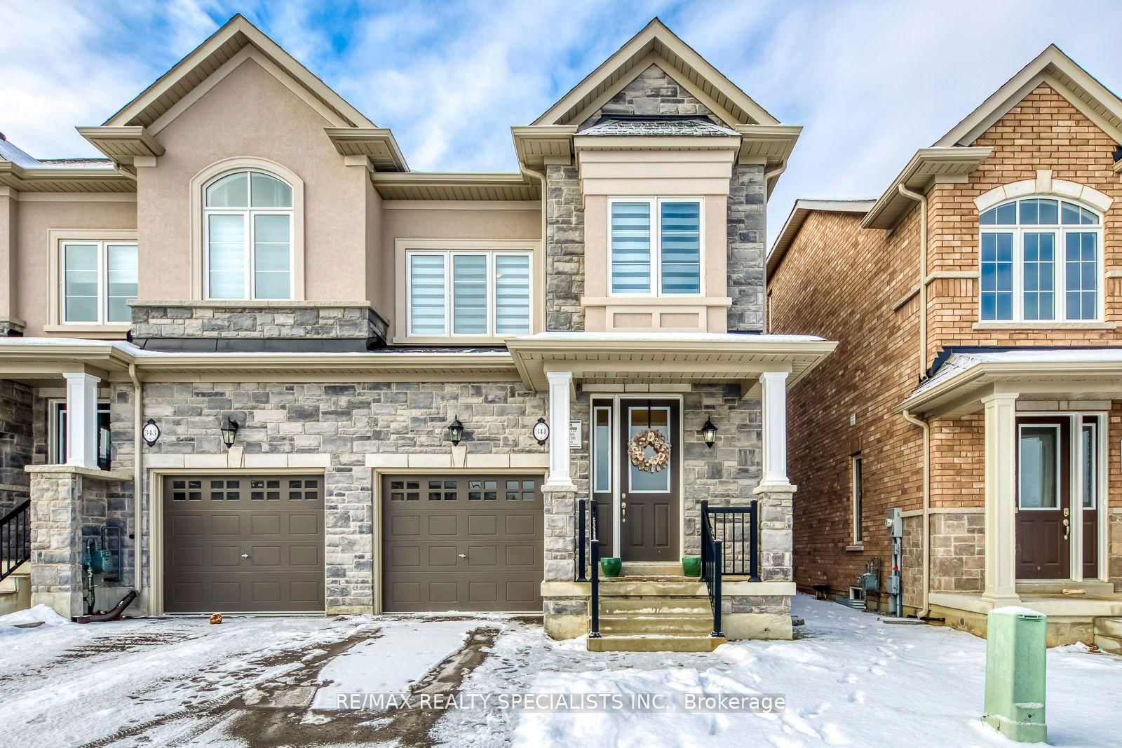 Townhouse sold at 341 Raymond Road, Hamilton, Ancaster, L9K 0G8 - MLS: X11992425