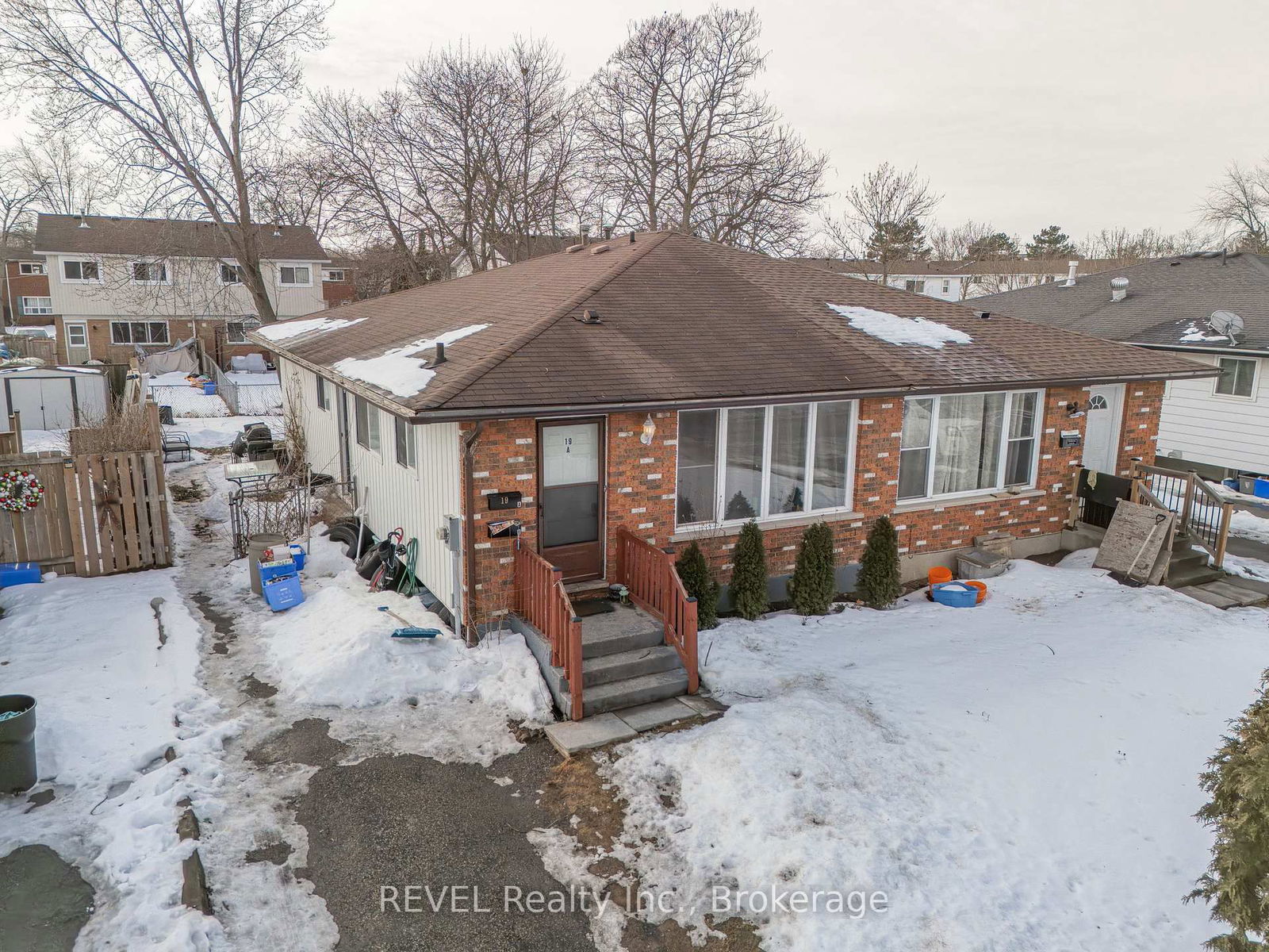 Semi-Detached House for sale at 19 Flower Street, St. Catharines, 458 - Western Hill, L2S 1G3 - MLS: X11992644