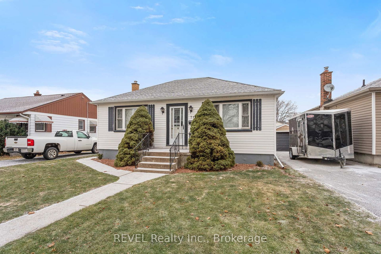 Detached House sold at 74 Albert Street, Thorold, Thorold Downtown, L2V 2G9 - MLS: X11992647