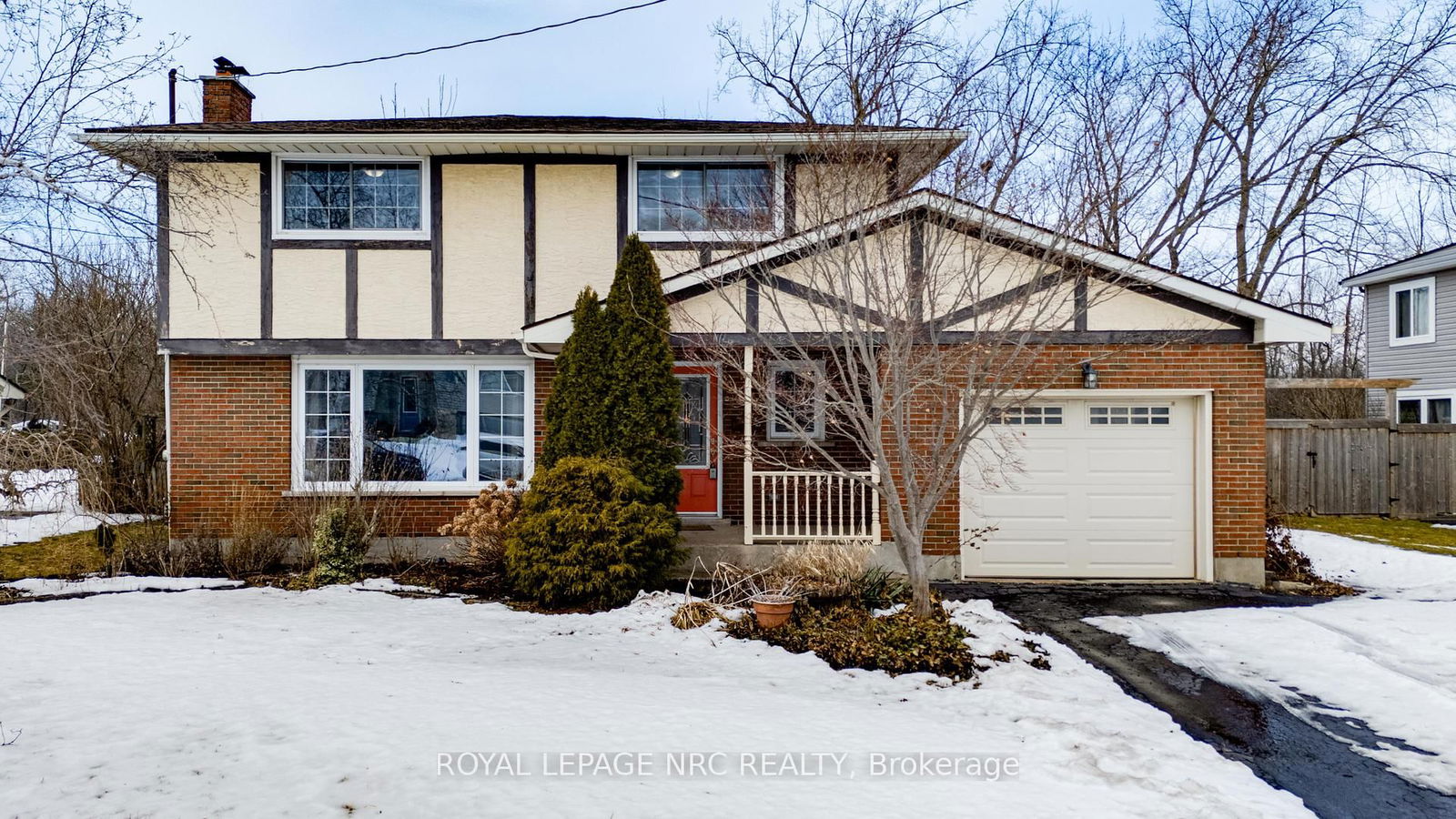 Building at 40 Lindbergh Drive, Fort Erie, 332 - Central