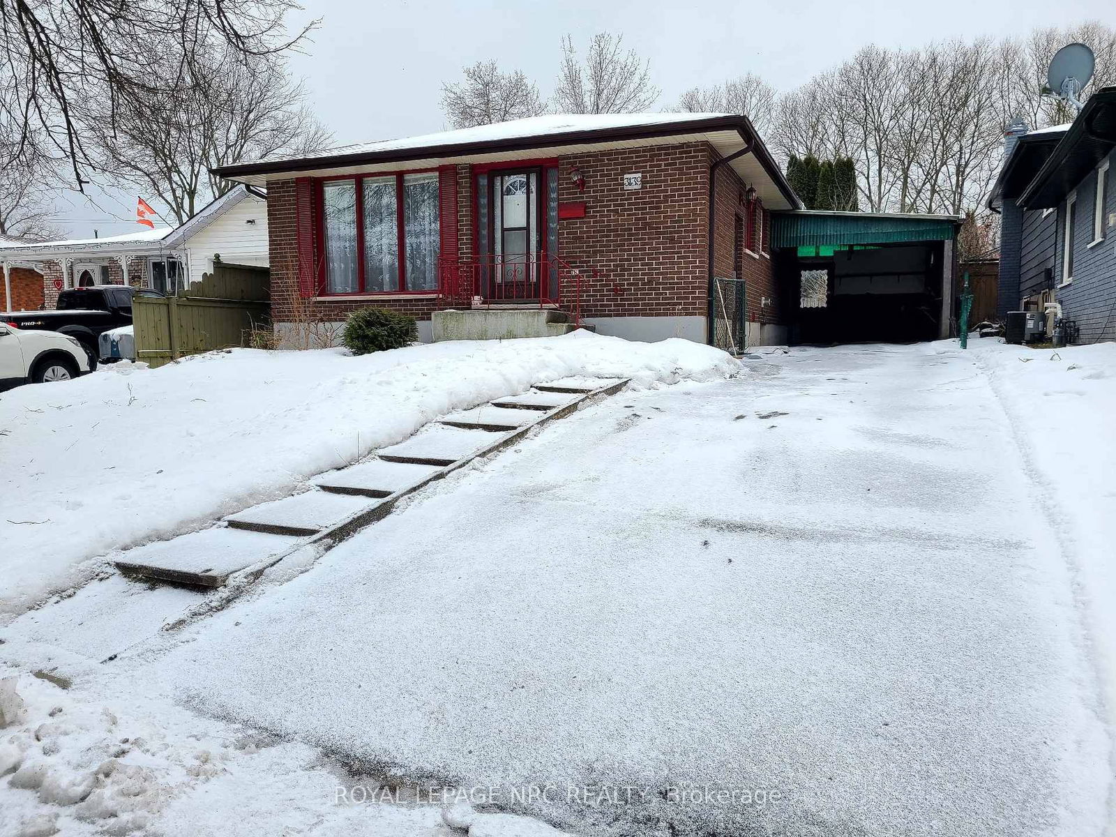 Building at 3139 Secord Place, Niagara Falls, Church's Lane