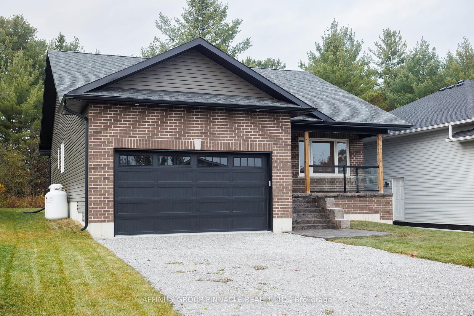 Detached House for sale at 43 Birch Crescent, Kawartha Lakes, Bobcaygeon, K0M 1A0 - MLS: X11992824