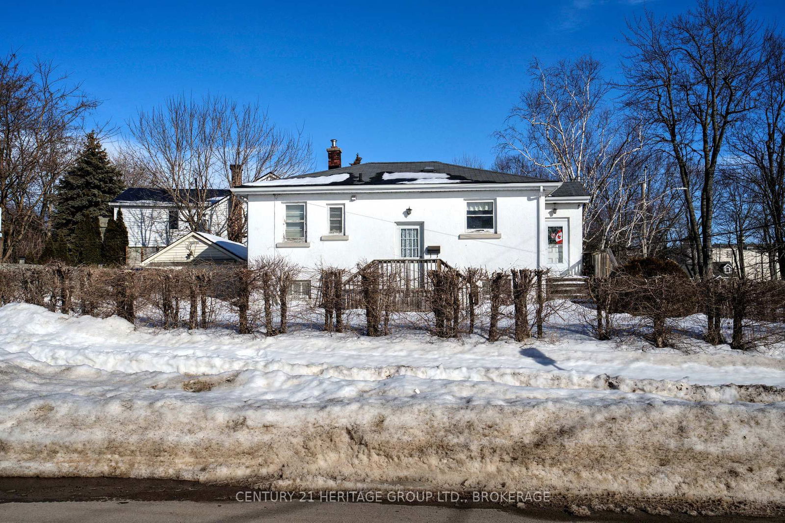 Detached House sold at 27 Kennedy Street, Kingston, K7M 2G8 - MLS: X11992837