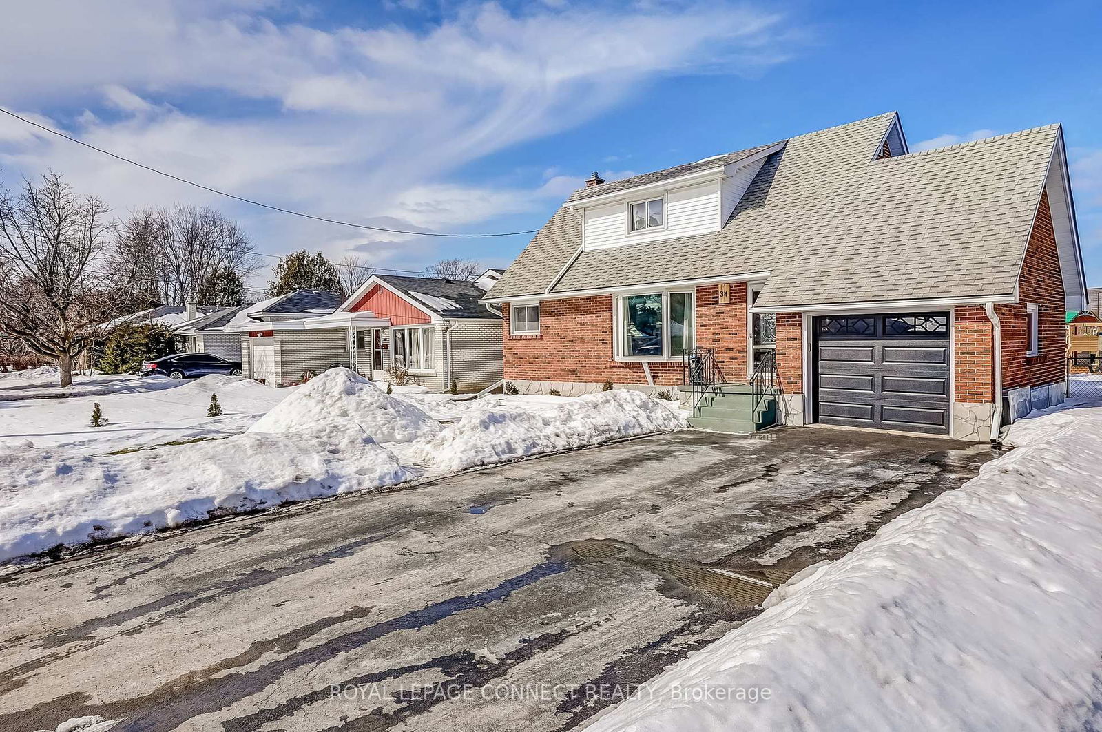 Detached House sold at 34 Plaza Square, Belleville, K8N 4J3 - MLS: X11993064