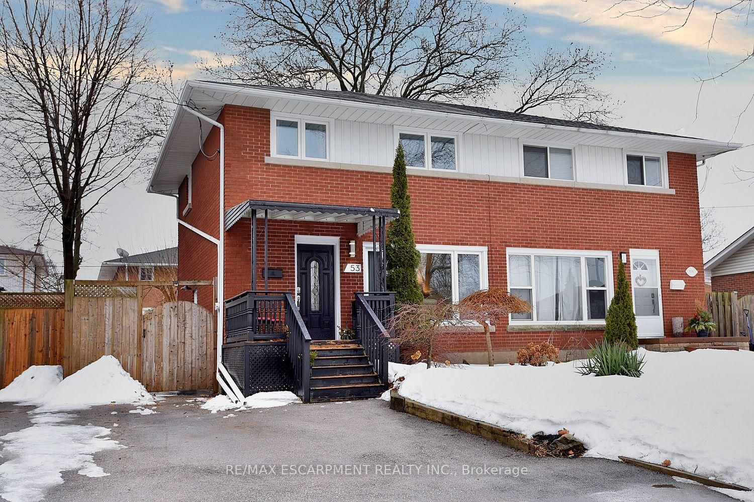 Semi-Detached House sold at 53 Thompson Avenue, Thorold, Thorold Downtown, L2V 2N2 - MLS: X11993171