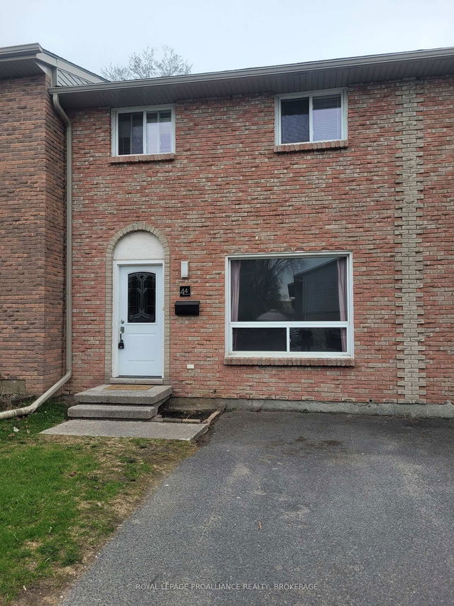 44 Rosemund Crescent