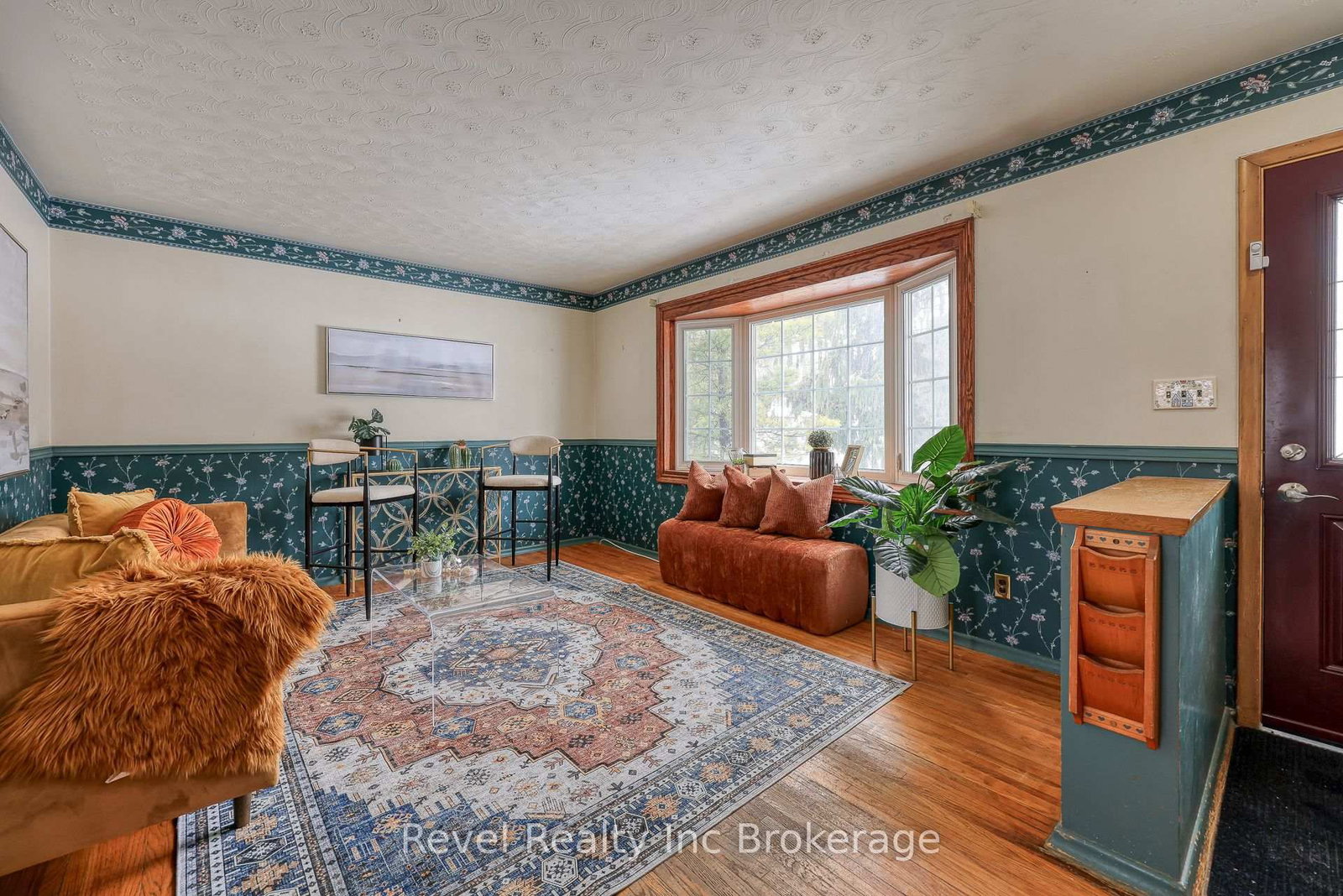 Listing Image 7