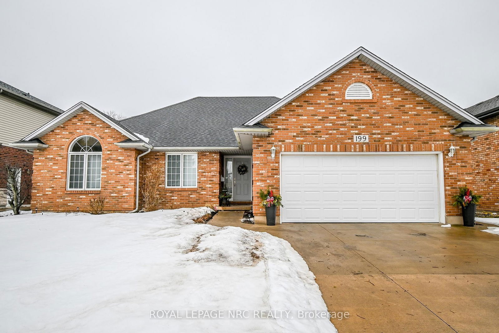 Detached House for sale at 199 MICHAEL Drive, Welland, 767 - N. Welland, L3C 7B8 - MLS: X11993715