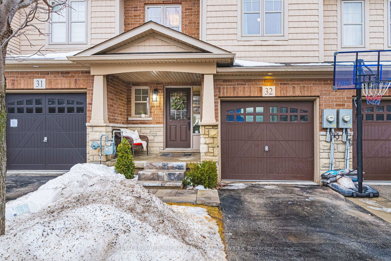 Townhouse for sale at 32-10 Pumpkin Pass, Hamilton, Binbrook, L0R 1C0 - MLS: X11993769