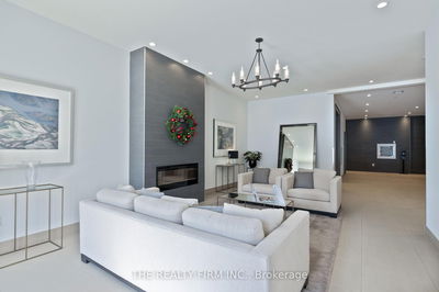Unit 1011 — 240 Villagewalk Blvd, London North - North R image-0-4