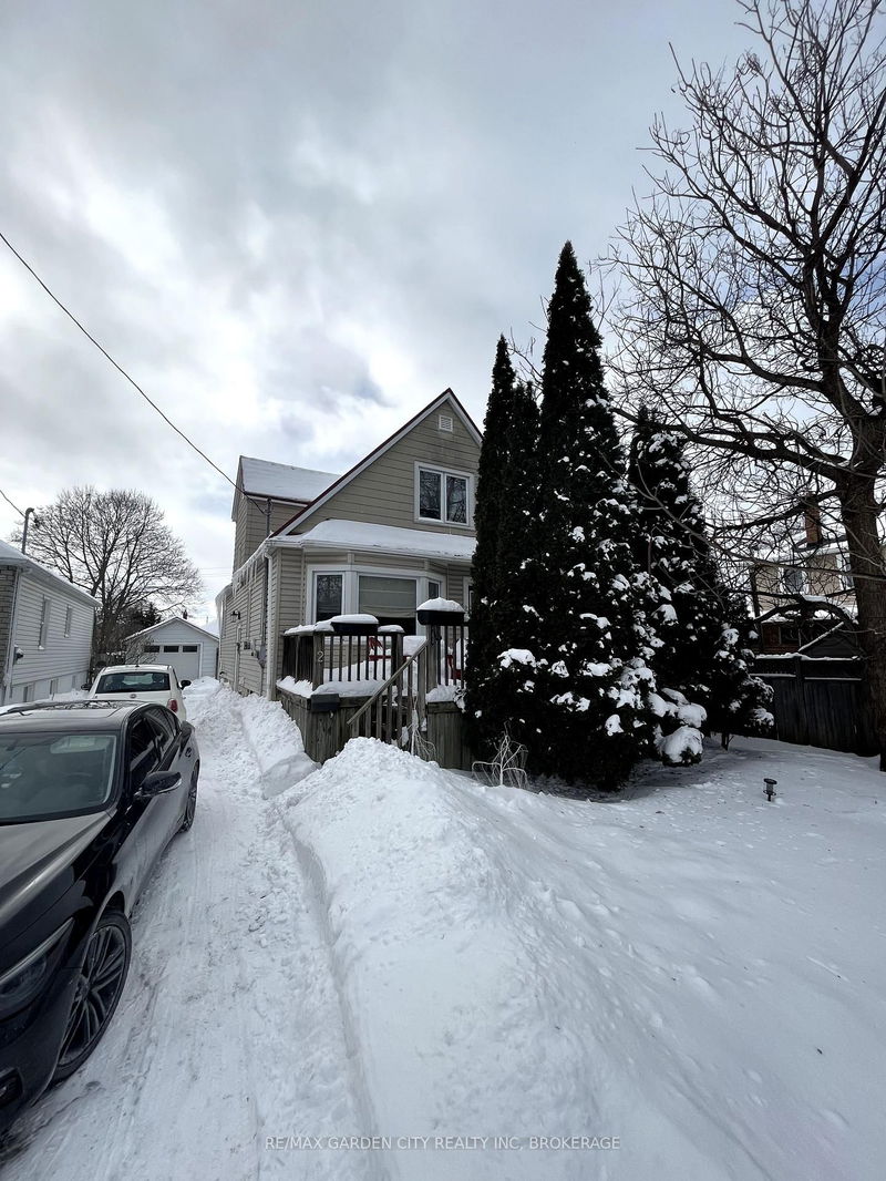 home for lease on (LOWER APT.)-2 Eden Drive