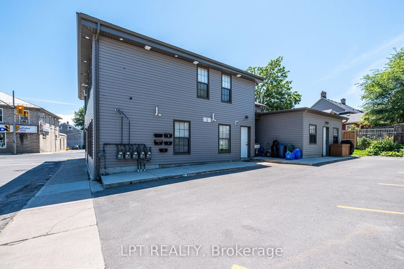 120 Yonge St, Kingston, K7M 1E0 | Image 2