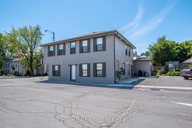 120 Yonge St, Kingston, K7M 1E0 | Image 3