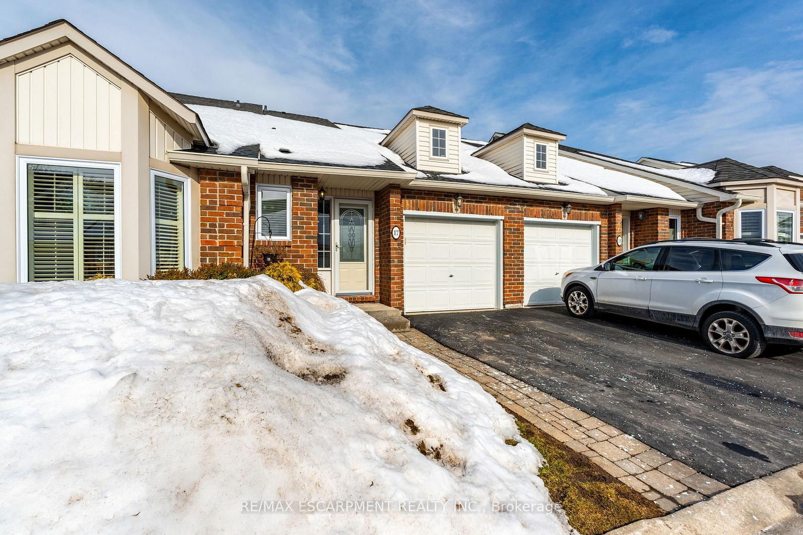 Townhouse for sale at 17-222 Fellowes Crescent, Hamilton, Waterdown, L8B 0R1 - MLS: X11994095