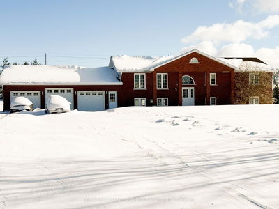 935 Earl Ave, Smith-Ennismore-Lakefield - Rural Smith-Ennismore-Lakefield