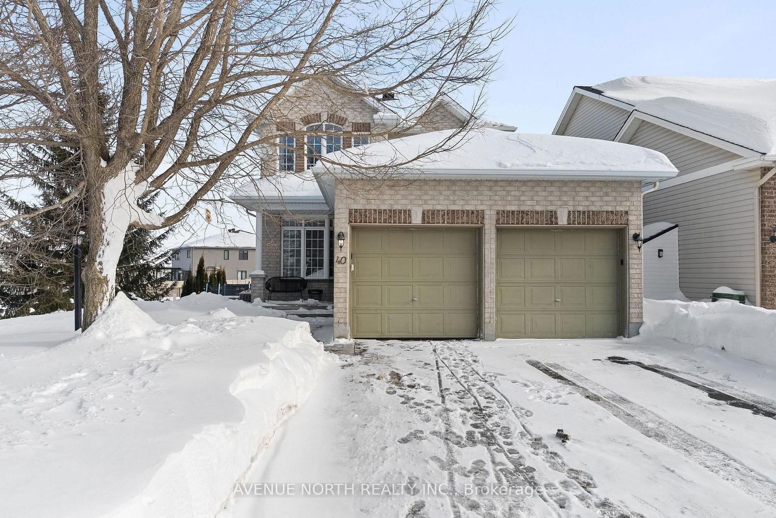 Building at 40 Friendly Crescent, Ottawa, Stittsville (South)