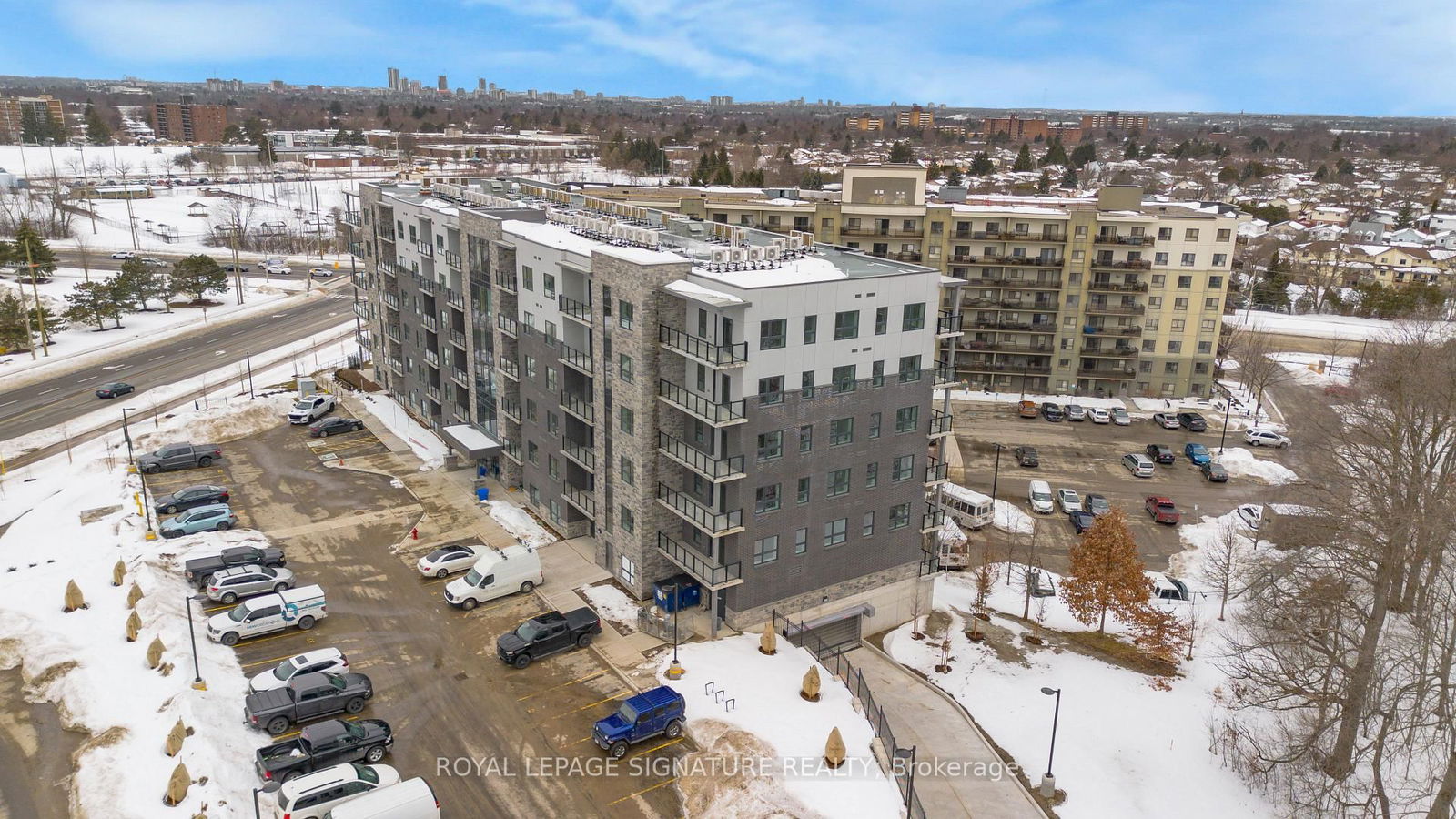 Condo for lease at 108-1000 Lackner Place, Kitchener, N2A 4G3 - MLS: X11994874