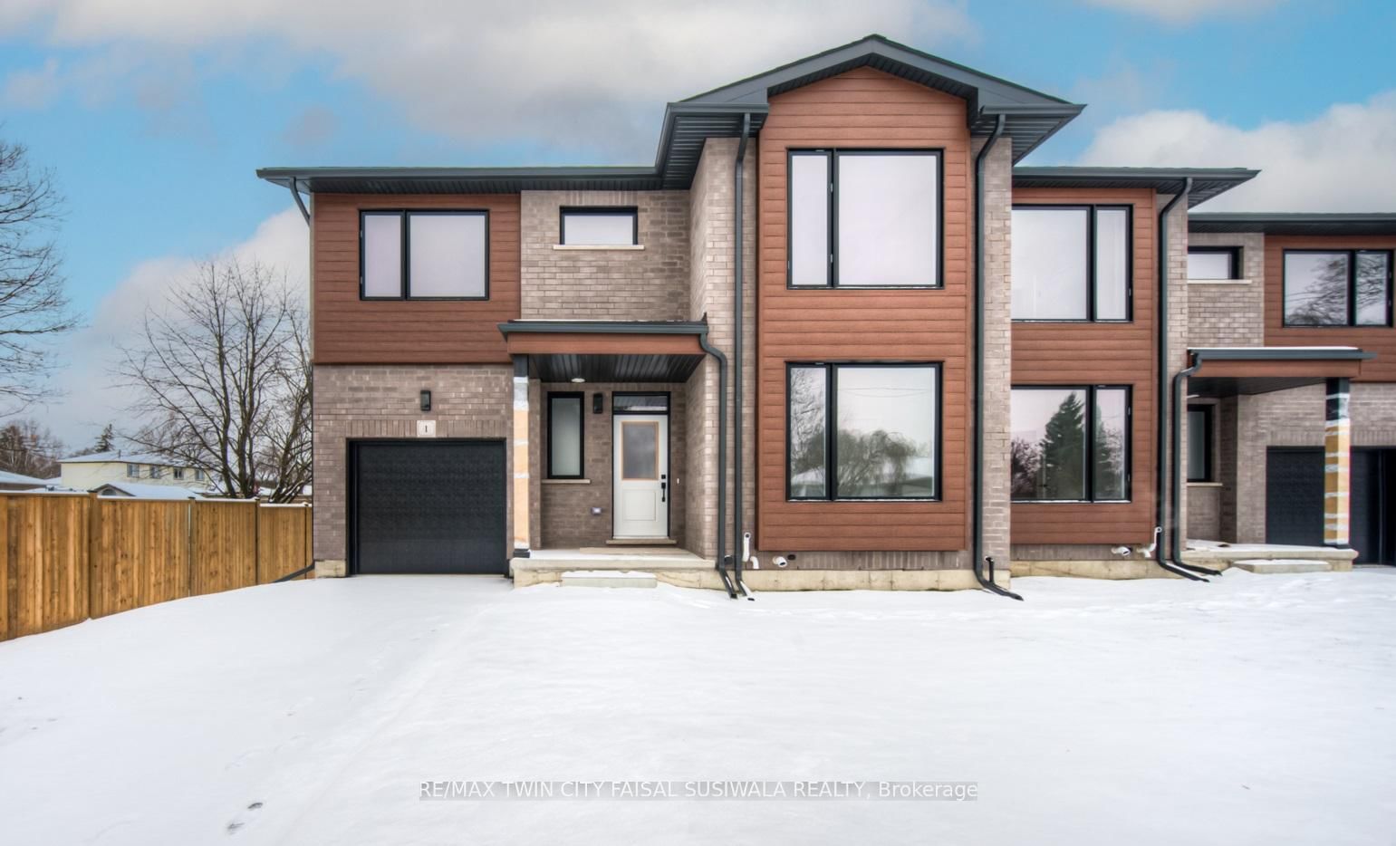 Townhouse sold at 2-264 Blair Road, Cambridge, N1S 4K9 - MLS: X11994890