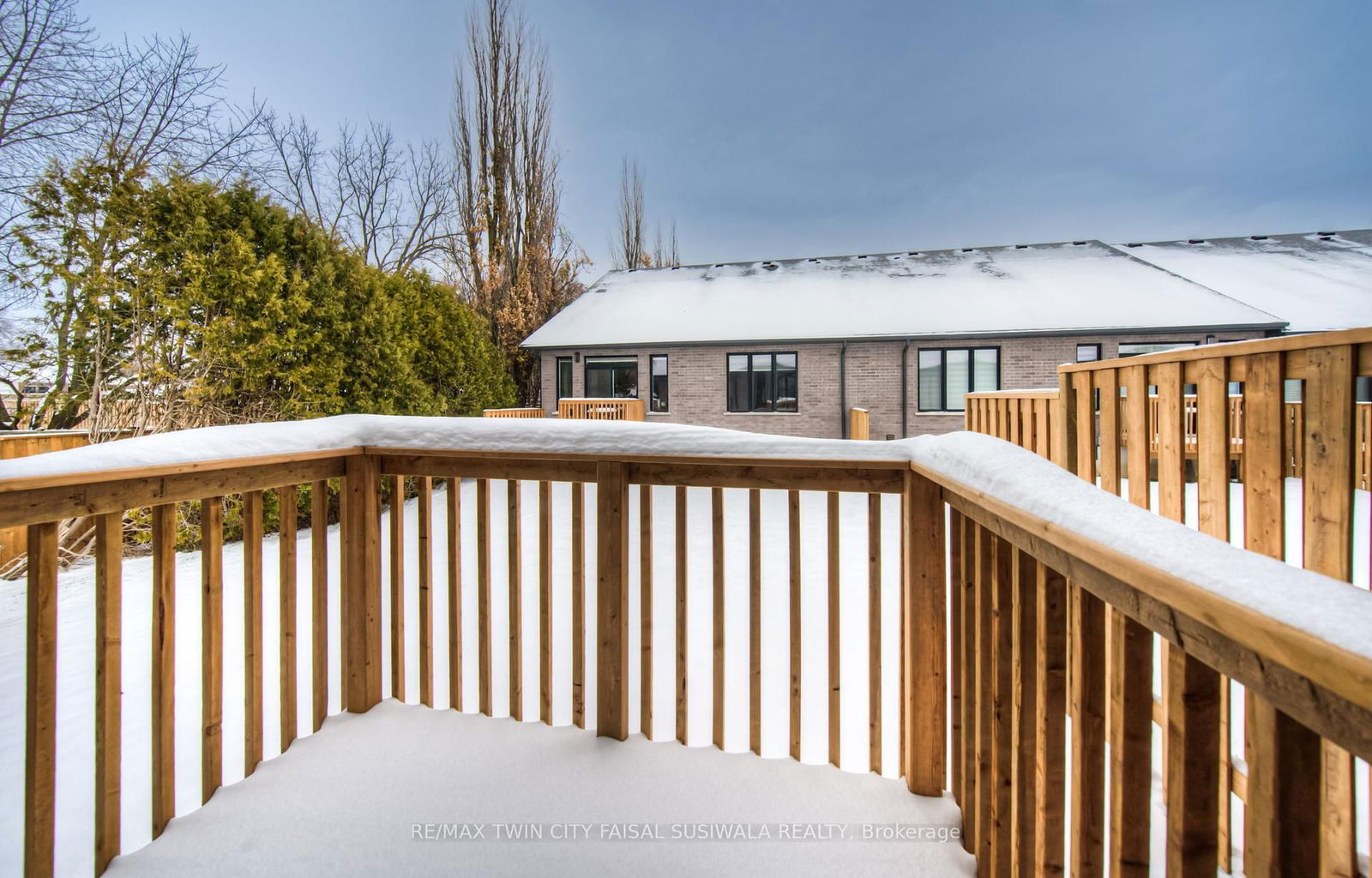 Townhouse sold at 2-264 Blair Road, Cambridge, N1S 4K9 - MLS: X11994890