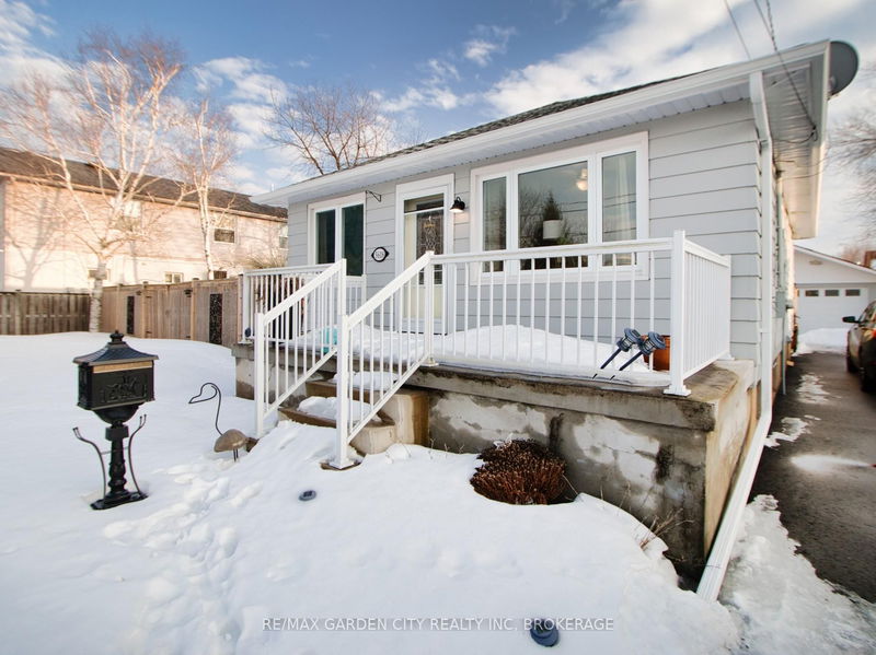 home for lease on BSMNT-5618 George Street N