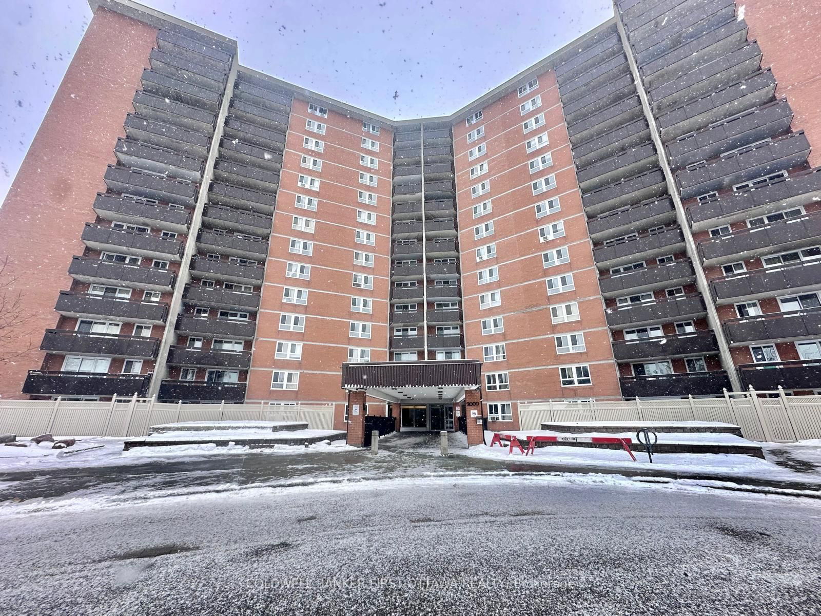 Condo leased at 803-2000 Jasmine Crescent, Ottawa, Beacon Hill South, K1J 8K4 - MLS: X11995139