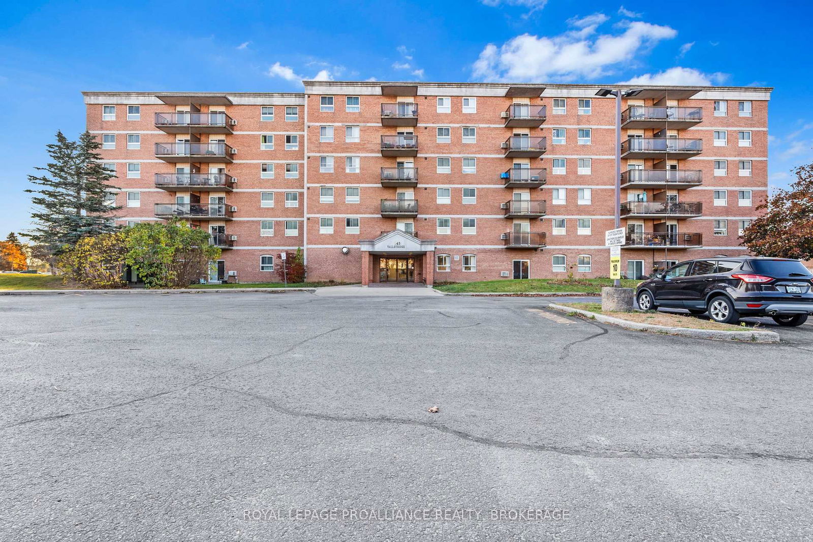 Condo for sale at 209-745 Davis Drive, Kingston, East Gardiners Rd, K7M 8J4 - MLS: X11995204