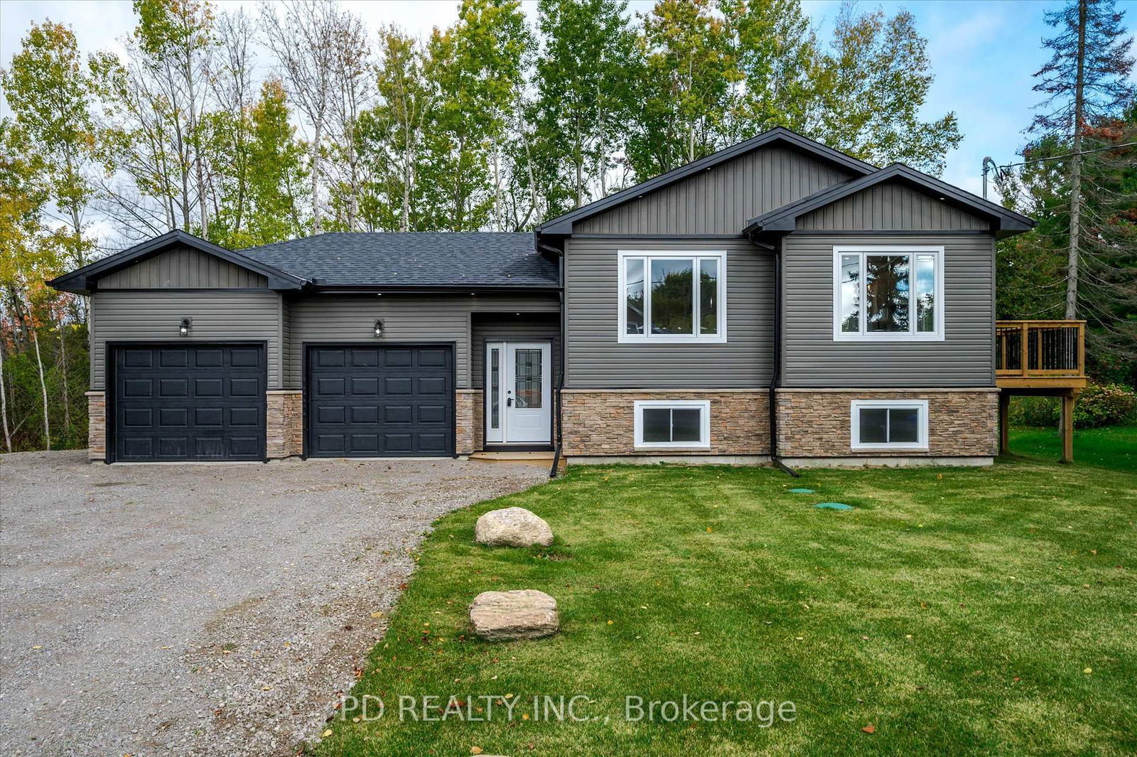 Detached House for sale at 644 Skyline Road, Smith-Ennismore-Lakefield, Rural Smith-Ennismore-Lakefield, K0L 1T0 - MLS: X11995286