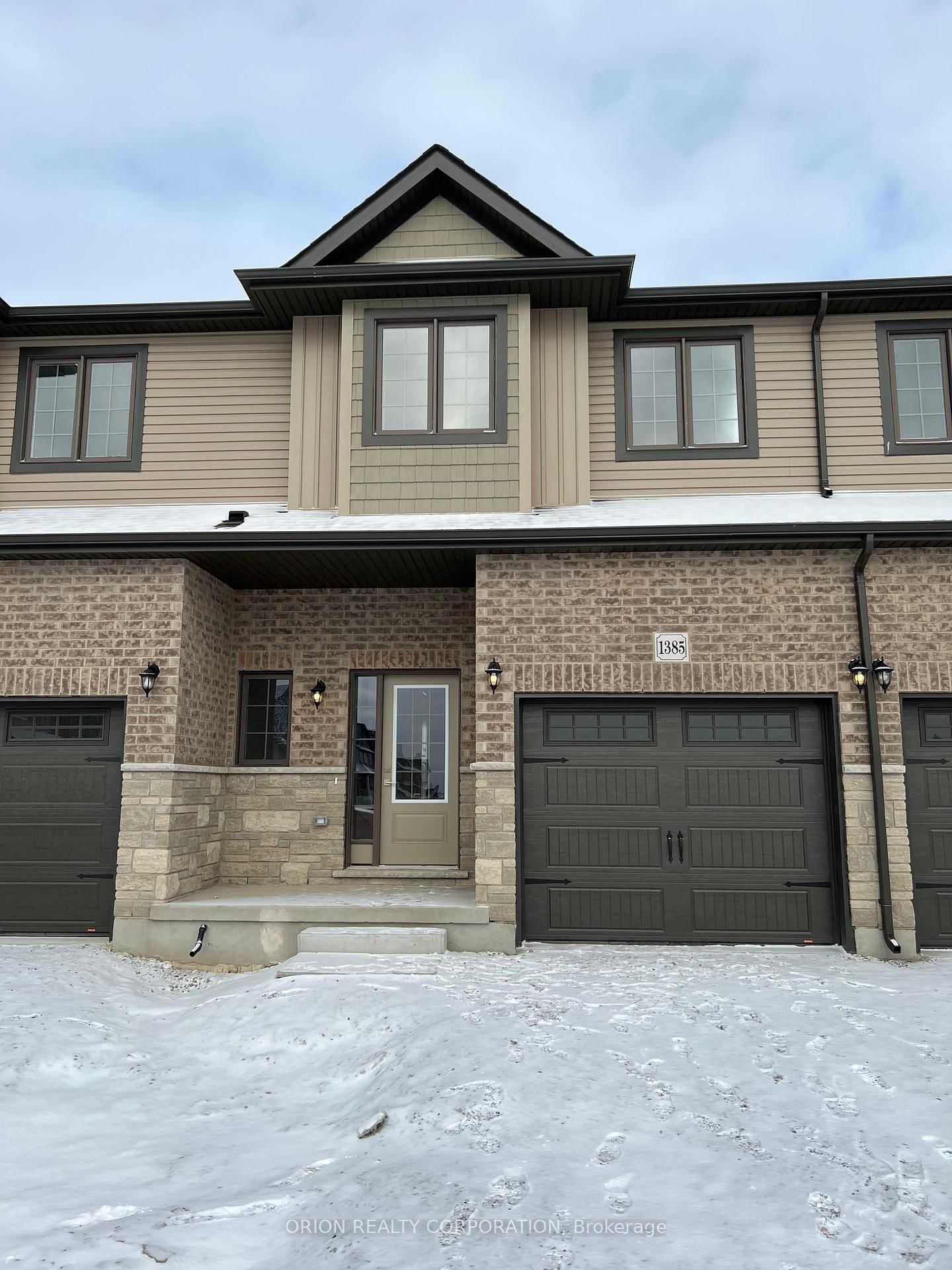 Townhouse for lease at 1385 Calais Drive, Woodstock, Woodstock - North, N4T 0L8 - MLS: X11995410