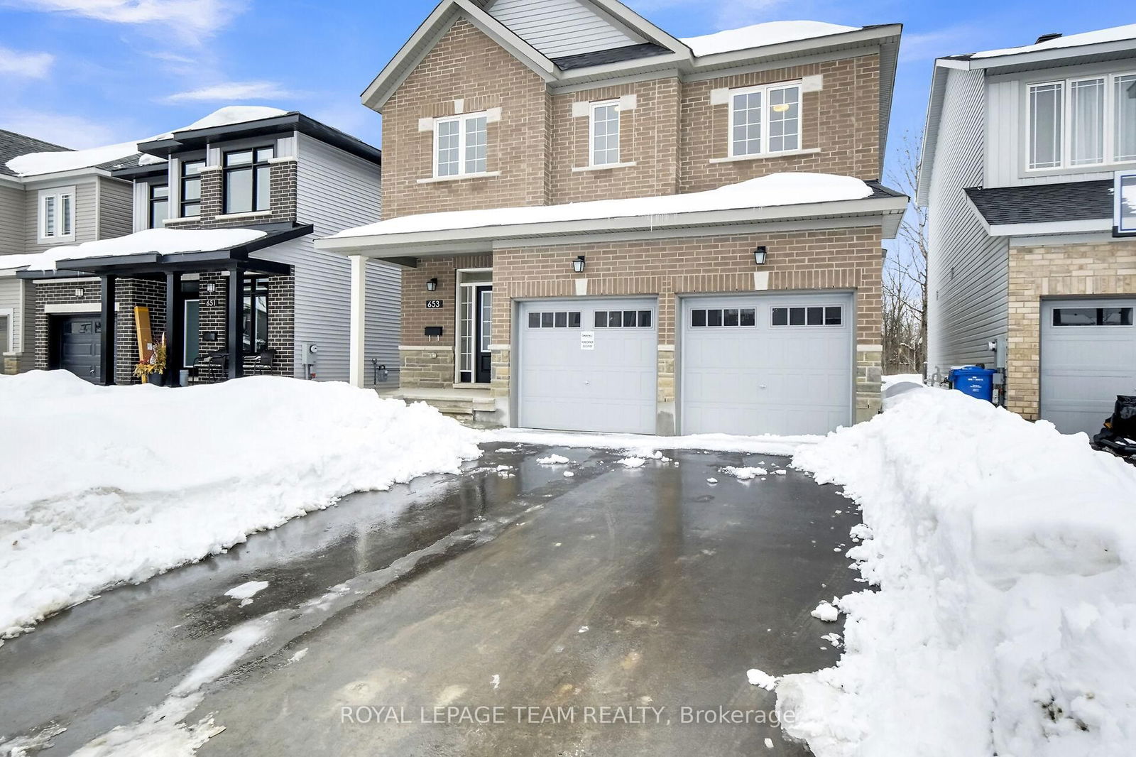 Detached House for sale at 653 Persimmon Way, Ottawa, Chapel Hill South - Orleans Village, K1W 0T3 - MLS: X11995580