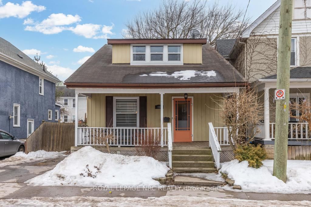 Detached House for sale at 116 Lowell Avenue, St. Catharines, 451 - Downtown, L2R 2E2 - MLS: X11995689