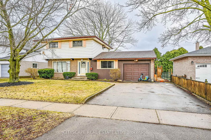 home for sale on 7 Magnolia Street S