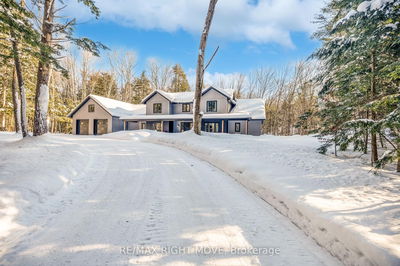 1025 Davis Dr, Gravenhurst -  image-0-2