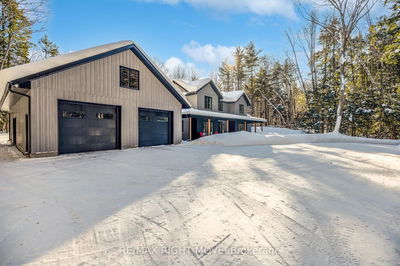 1025 Davis Dr, Gravenhurst -  image-0-4