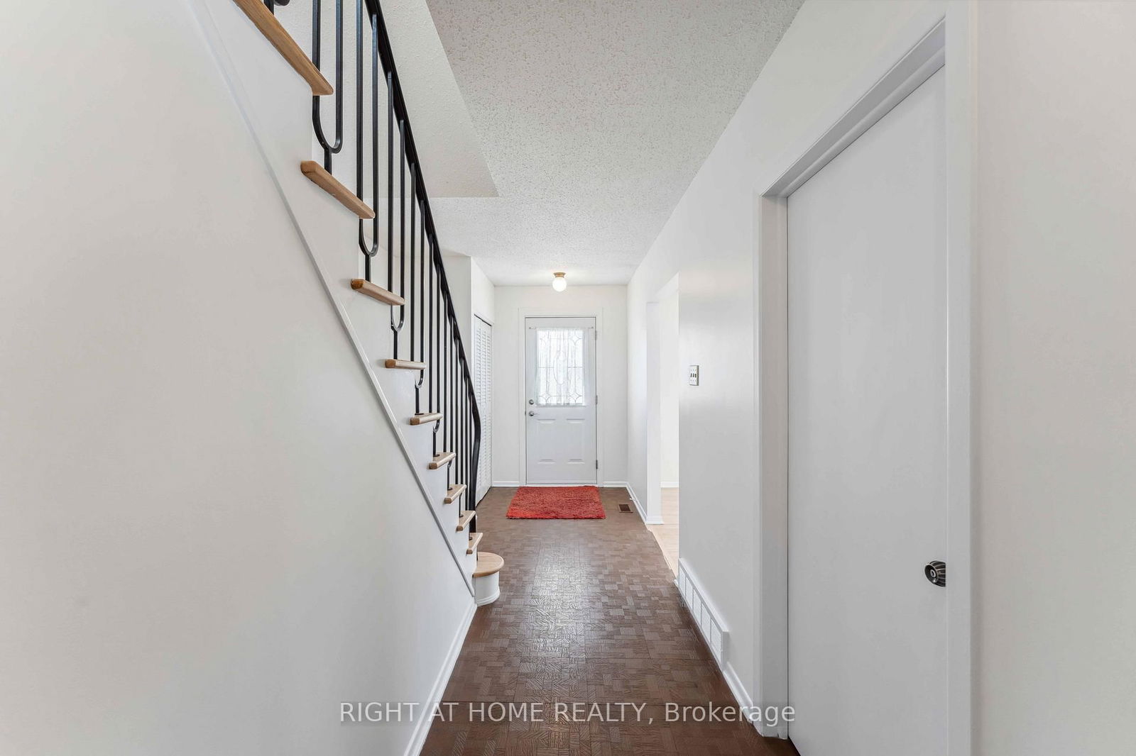 Detached House for sale at 2150 Dutton Crescent, Beacon Hill North - South and Area, 2103 - Beacon Hill North, K1J 6K4 - MLS: X11996242