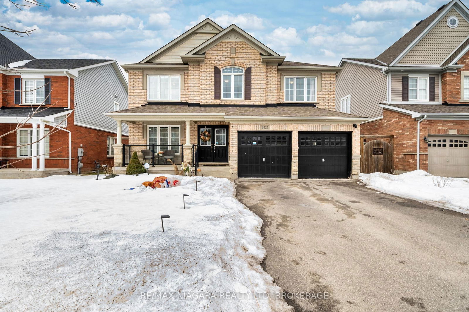 Building at 6427 Dilalla Crescent, Niagara Falls, Forestview