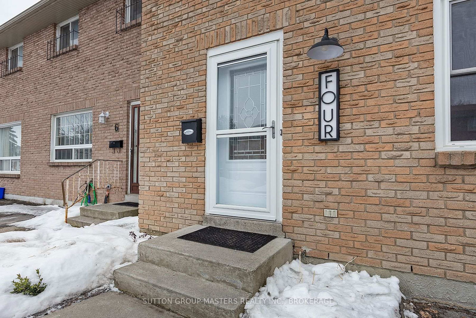 Townhouse for sale at 71-4 Rosemund Crescent, Kingston, West of Sir John A. Blvd, K7M 6Z3 - MLS: X11996415