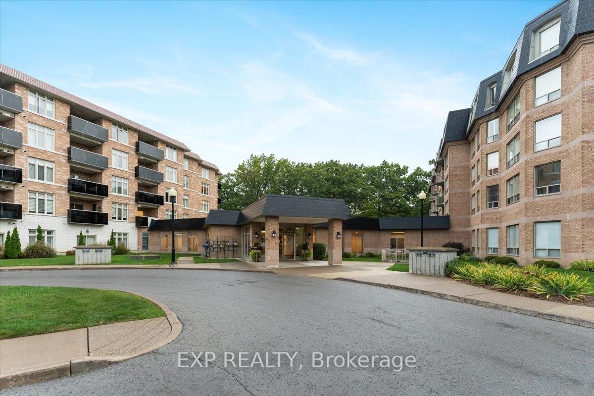 Condo for sale at 320-8111 Forest Glen Drive, Niagara Falls, Mt. Carmel, L2H 2Y7 - MLS: X11996454