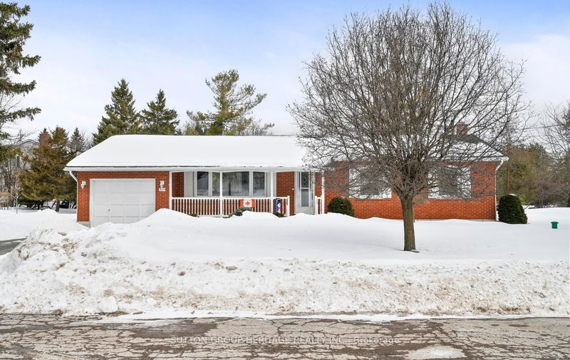 209 Hillview Dr, Peterborough North - 1 North image-0-0