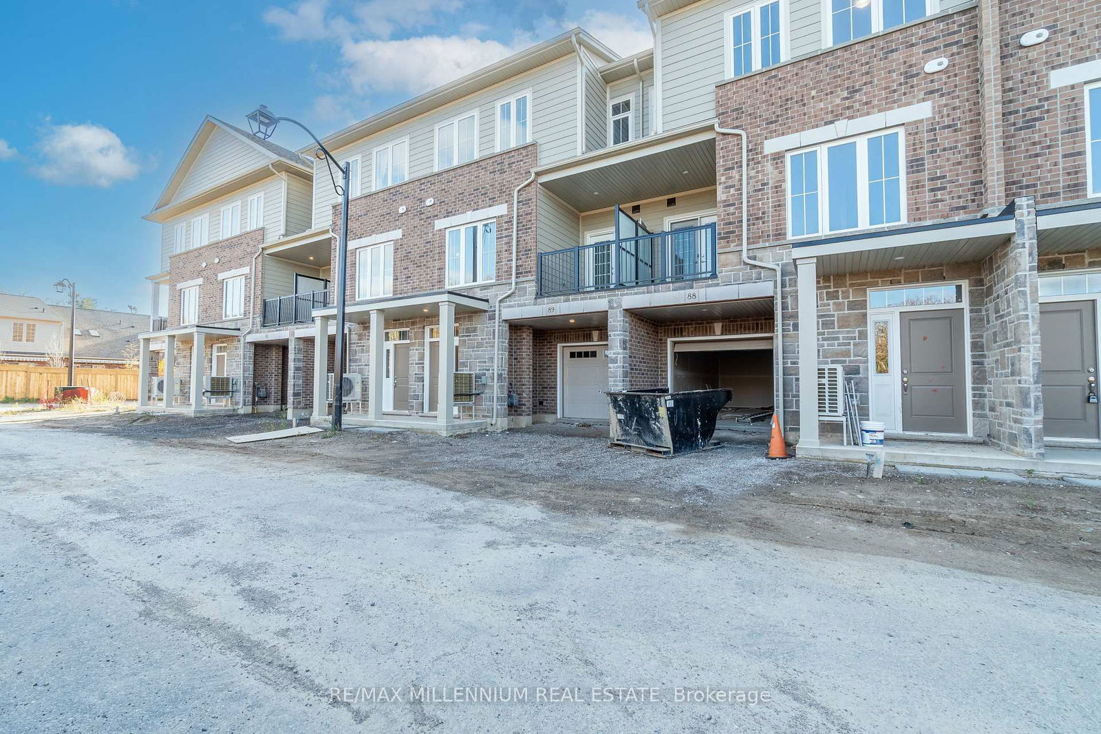 Townhouse for sale at 89-677 Park Road, Brantford, N3R 0C2 - MLS: X11996647