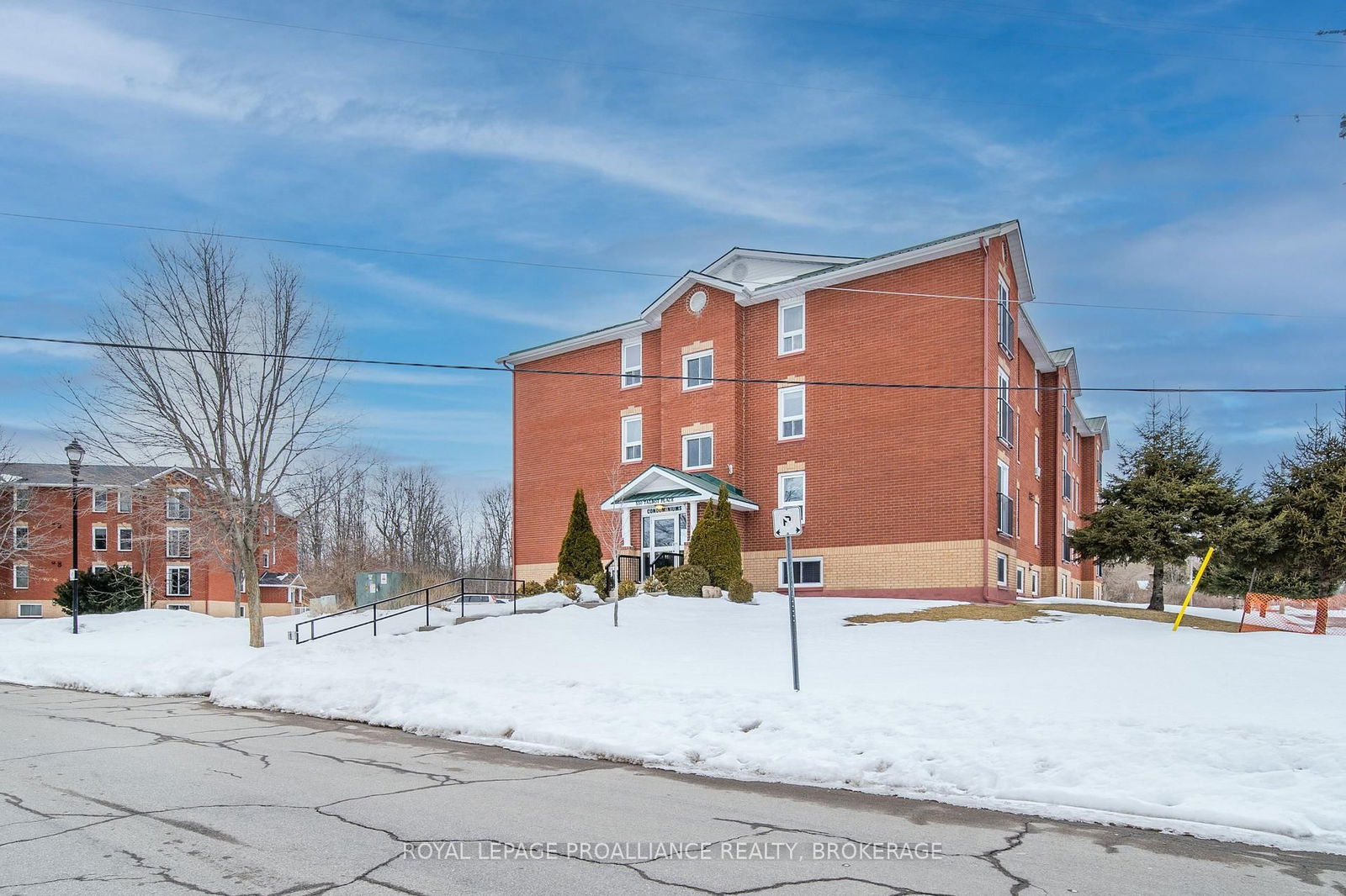 Condo for sale at 405-550 Talbot Place, Gananoque, 821 - Gananoque, K7G 3C6 - MLS: X11996845