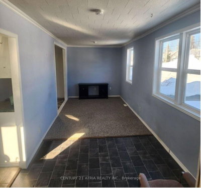 64 Toronto Avenue • Wawa, ON photo 4