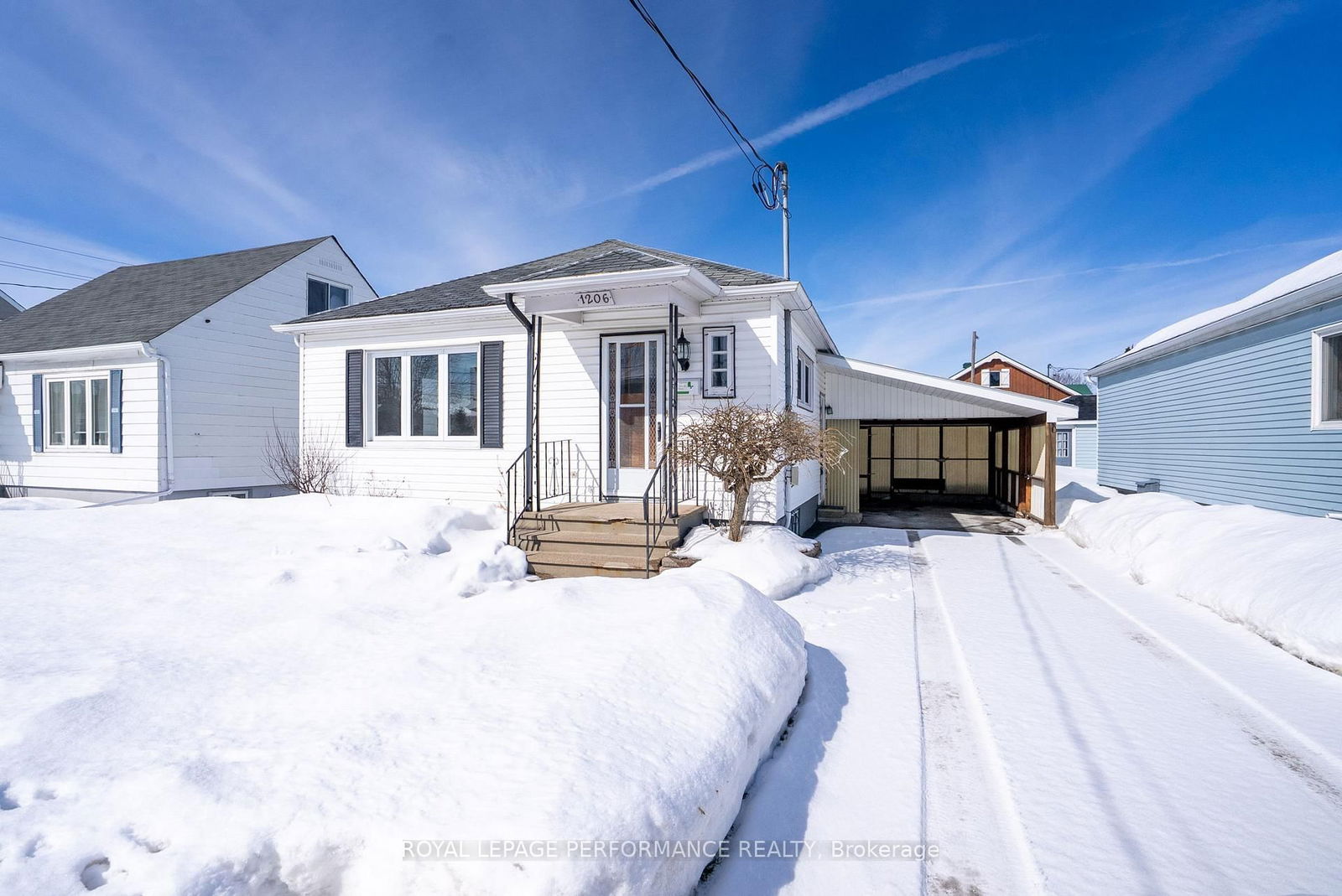 Detached House sold at 1206 2nd Street, Cornwall, 717 - Cornwall, K6H 2B4 - MLS: X11996907